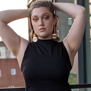 Meet your Posher, Selena